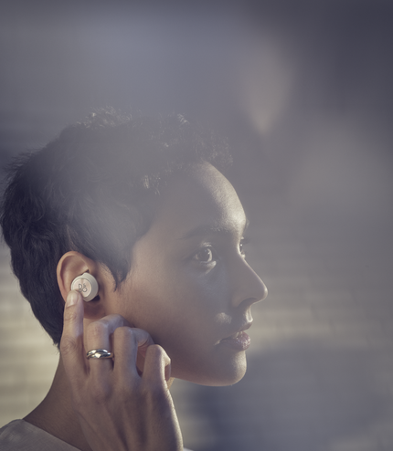 Bang & Olufsen BeoPlay EQ black